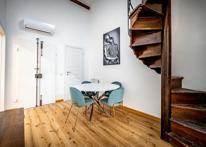 Yid Wonderful Balcony View On 佛罗伦萨