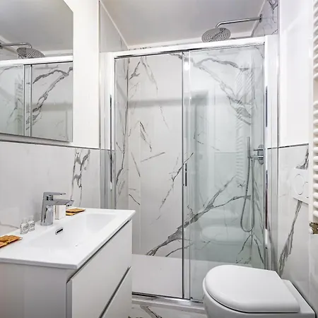 Yid Wonderful Balcony View On شقة فلورنس